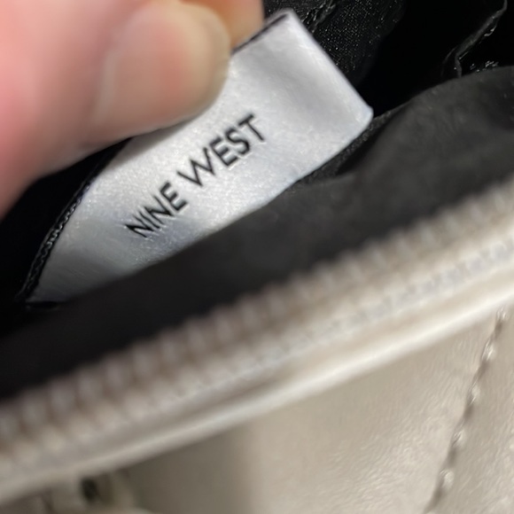 Nine West crossbody bag - Picture 7 of 9